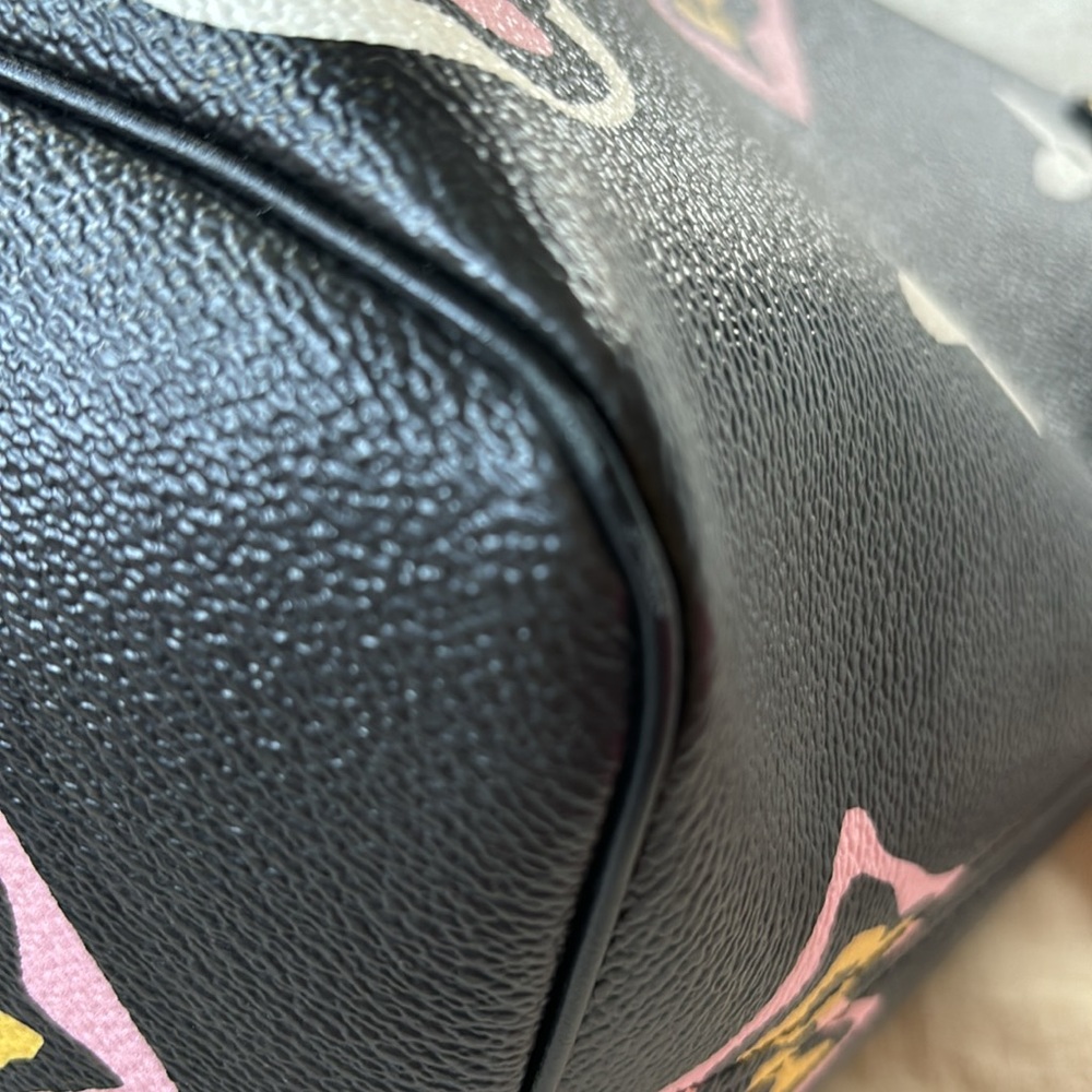 LOUIS VUITTON 
Monogram Giant Wild at Heart Neverfull MM Black - Picture 13 of 16